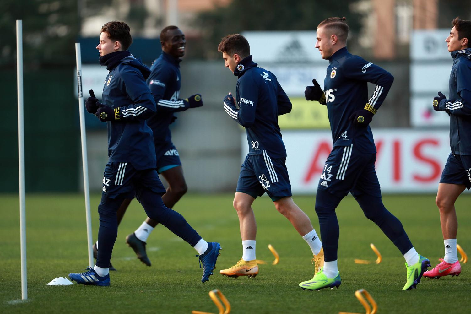 Haftay� bay ge�en Fenerbah�e, Kas�mpa�a haz�rl�klar�na ba�lad�