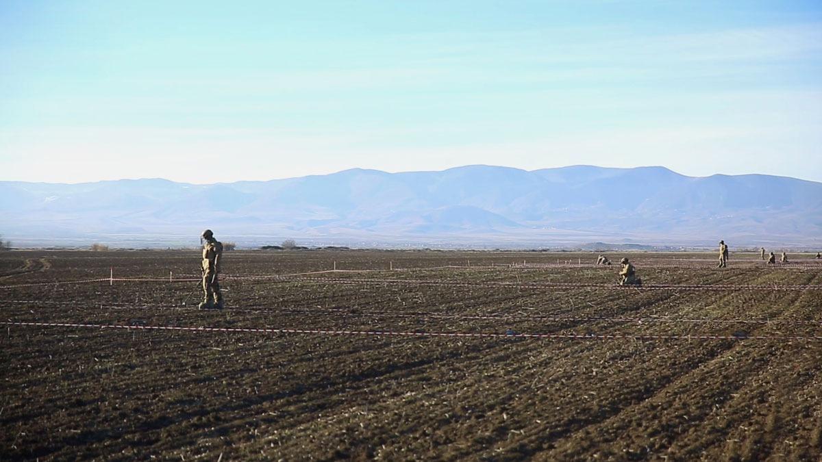 TSK'nn MAT timleri, Ermenistan igalinden kurtarlan blgelerde maynl arazileri temizliyor