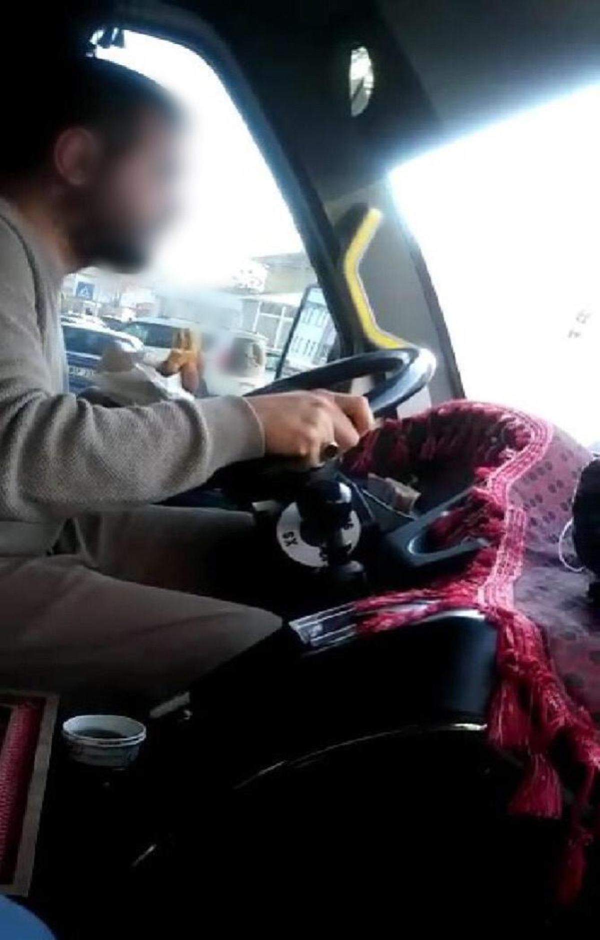 Direksiyonda yeme�e ceza