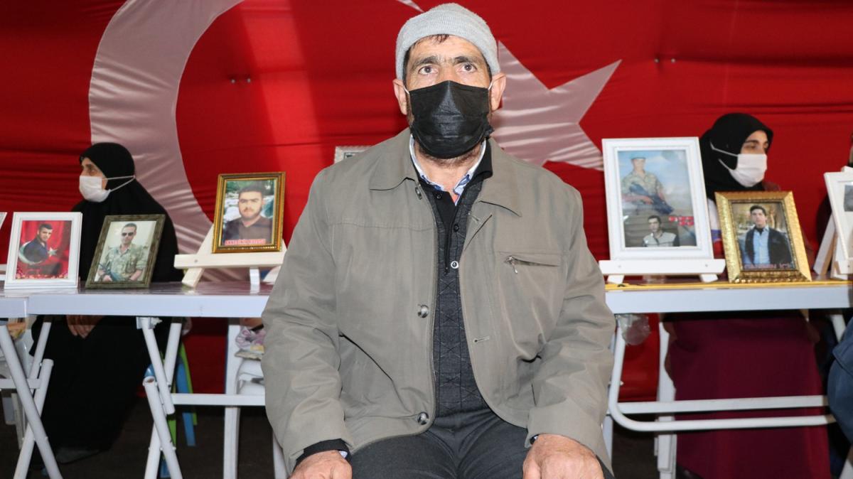 Evladn terr rgt PKK penesinden kurtarmak isteyen bir aile daha oturma eylemine katld