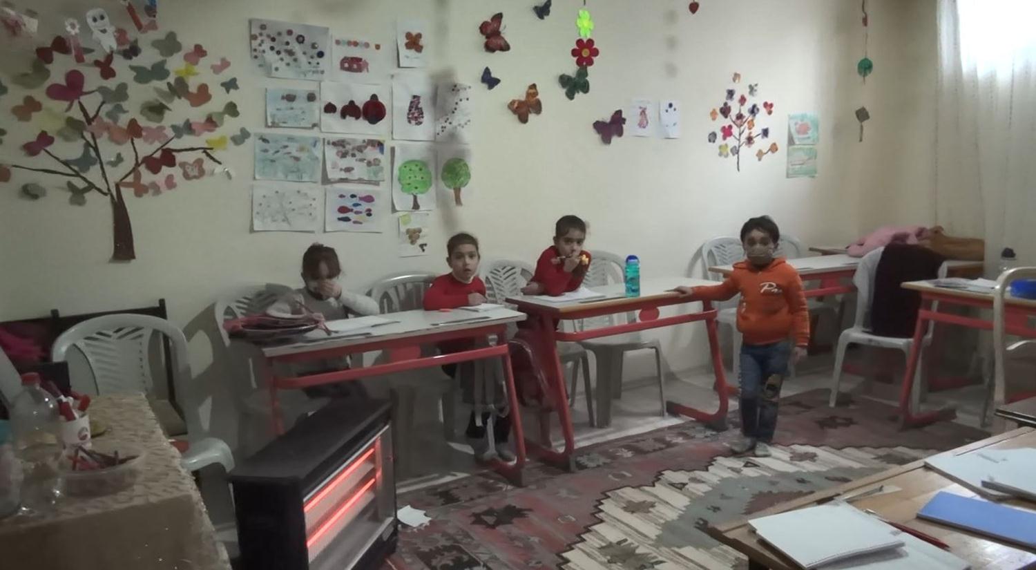 Ka�ak kre�e polis bask�n�