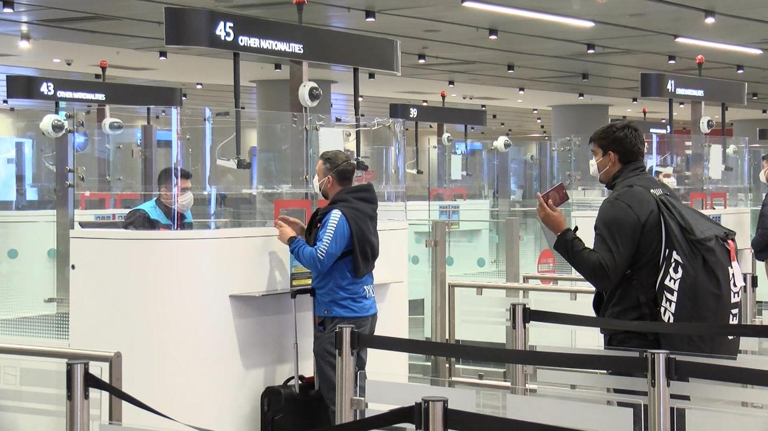 Yeni d�nem bug�n ba�lad�! Yurt d���ndan u�akla geli�lerde zorunlu oldu