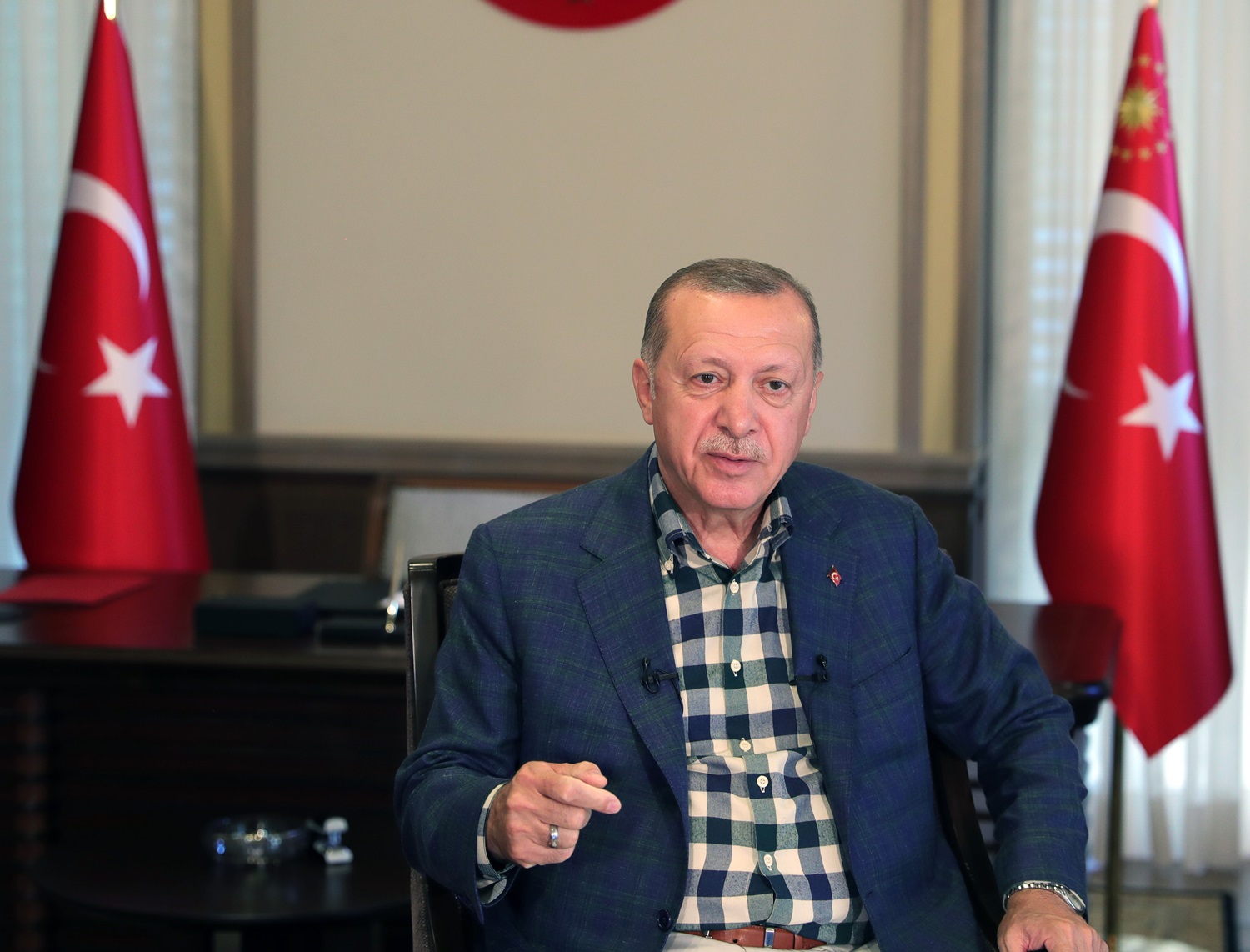 Ba�kan Erdo�an ile liderler telefonda g�r��erek kar��l�kl� olarak yeni y�l tebri�inde bulundu