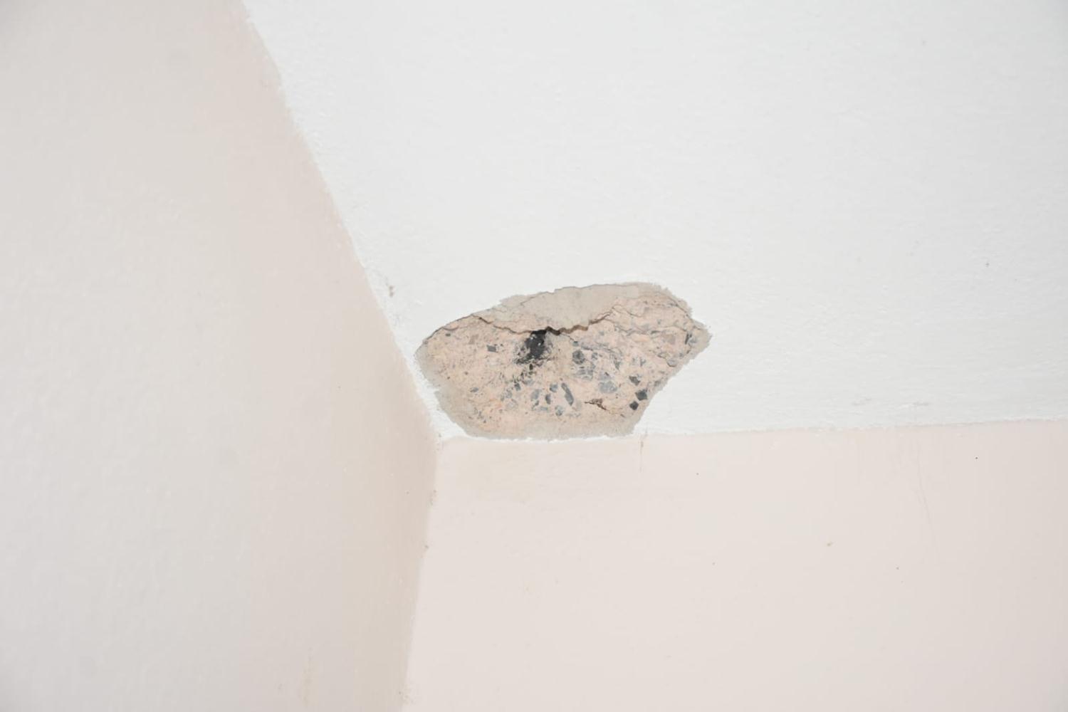 �zmir'de bir ailenin evine y�ld�r�m d��t�