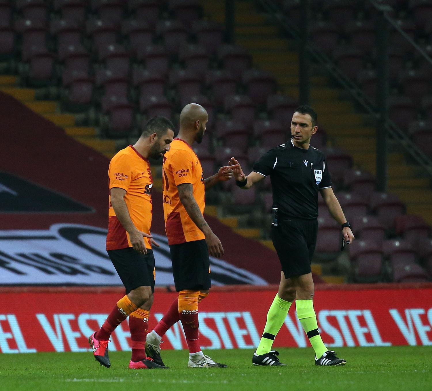 Arda Turan ve Marcao cezal� duruma d��t�
