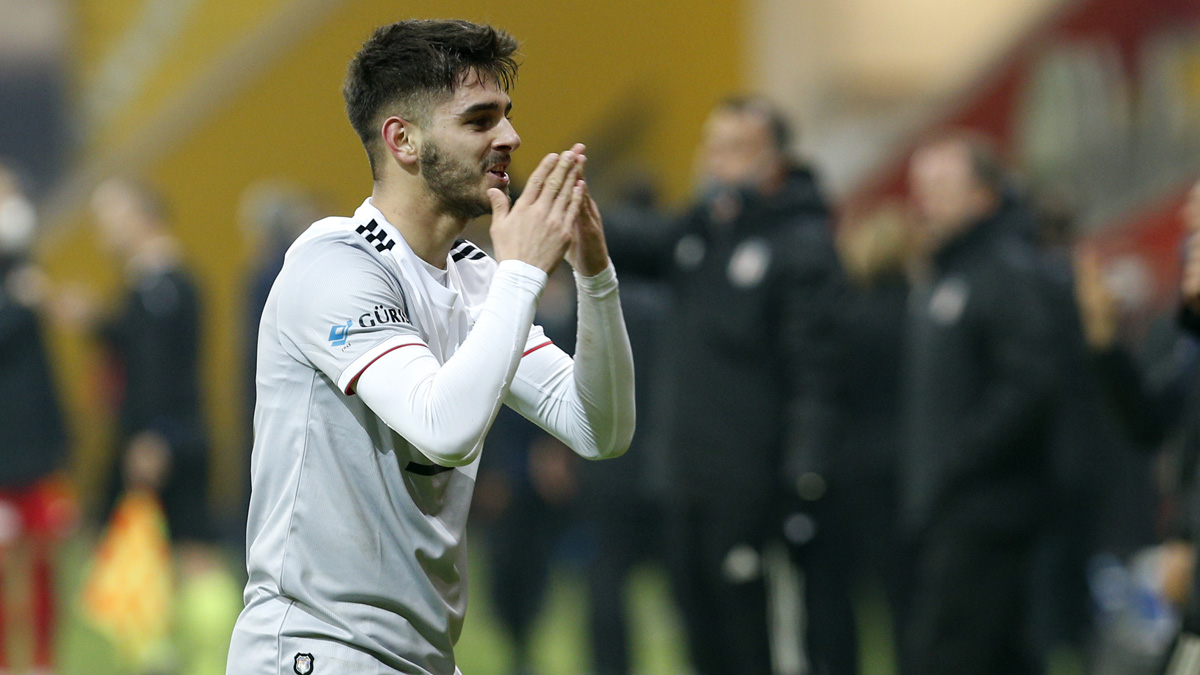 Ajdin Hasic: Gol�m� Be�ikta� taraftar�na arma�an ediyorum