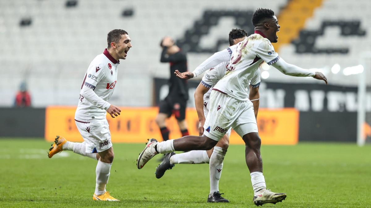 Trabzonspor'da Ekuban'dan gol sevinci aklamas