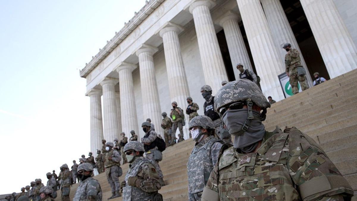 ABD'de 10 eski savunma bakanndan ar: Ordu seime karmasn