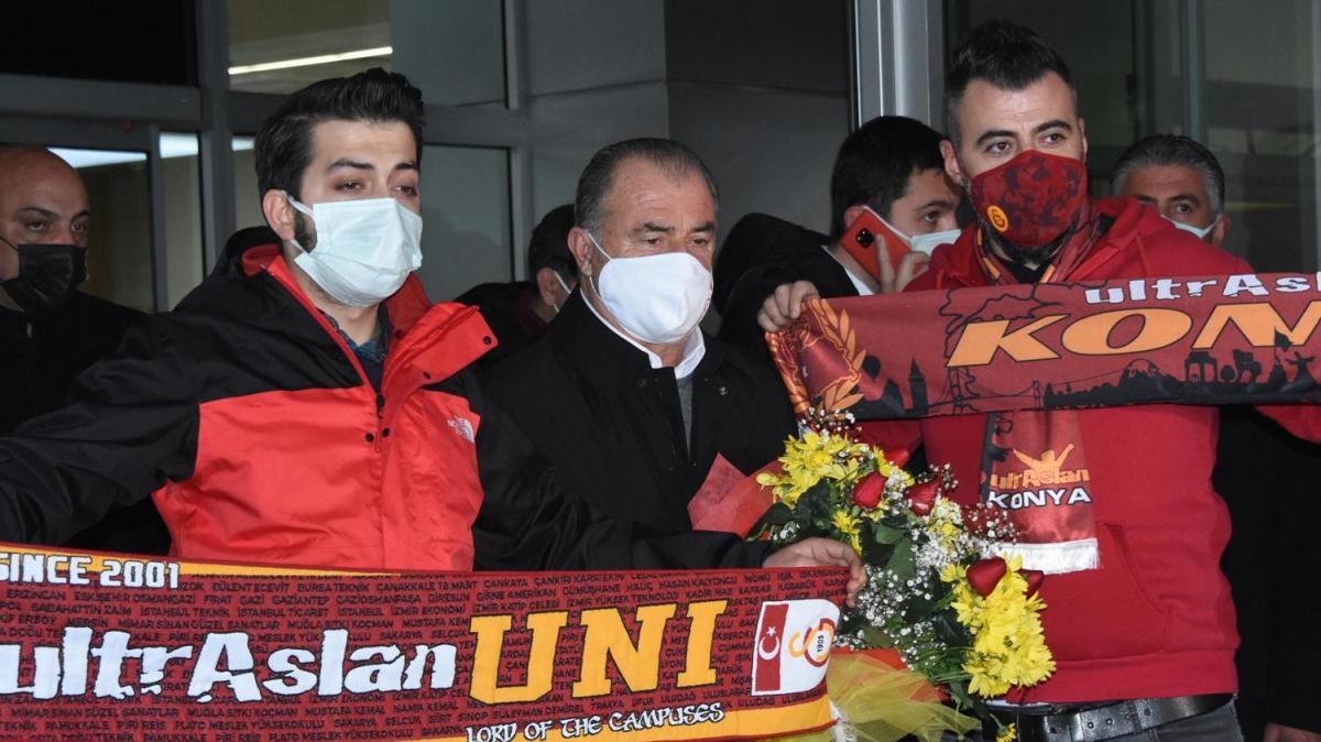 Galatasaray kafilesi Konya'da ieklerle karland