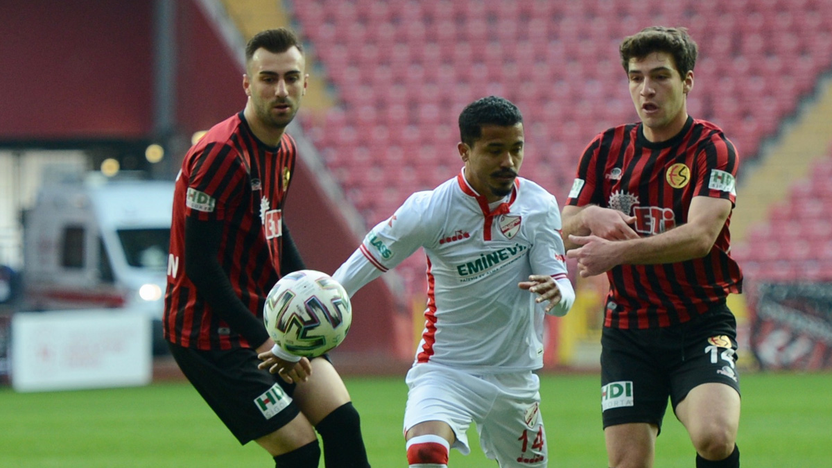 Eski�ehirspor'da k�t� gidi�at durdurulam�yor