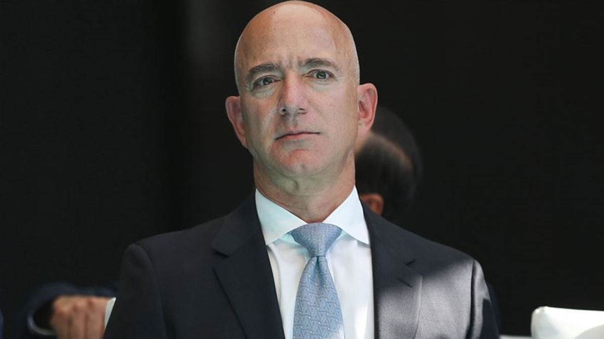 2020'de tek seferde en b�y�k ba���� Bezos yapt�
