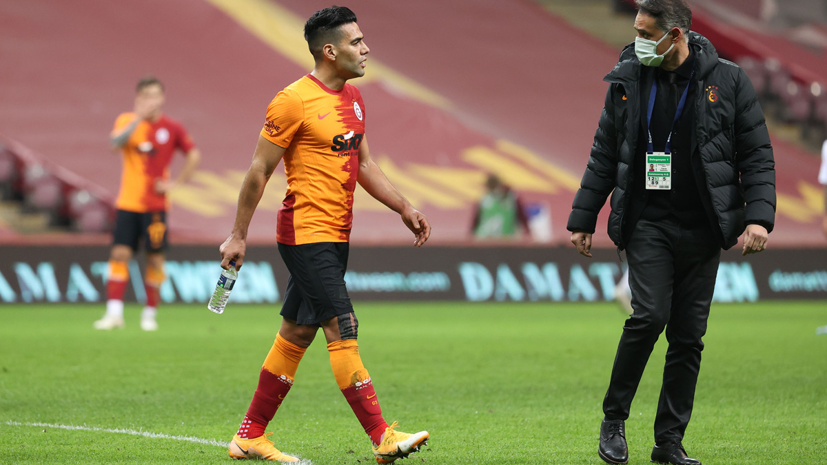 Galatasaray'dan resmi Falcao aklamas