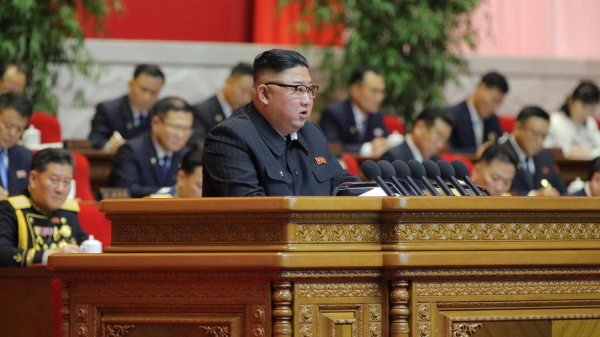 Kim Jong-un'dan itiraf: Her alanda baarszm