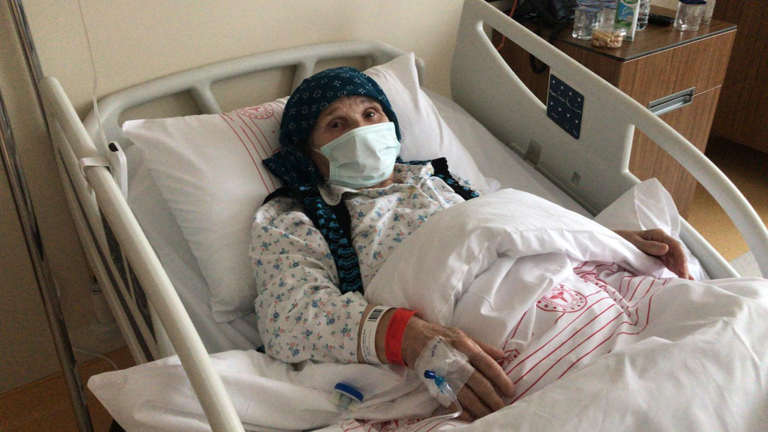 Naim Sleymanolu'nun Bulgaristan'da yaayan annesi tedavi iin stanbul'a getirildi