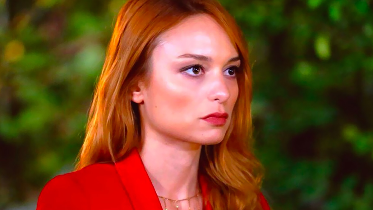 Yasak Elma Cansu (Nilperi �ahinkaya) kimdir?