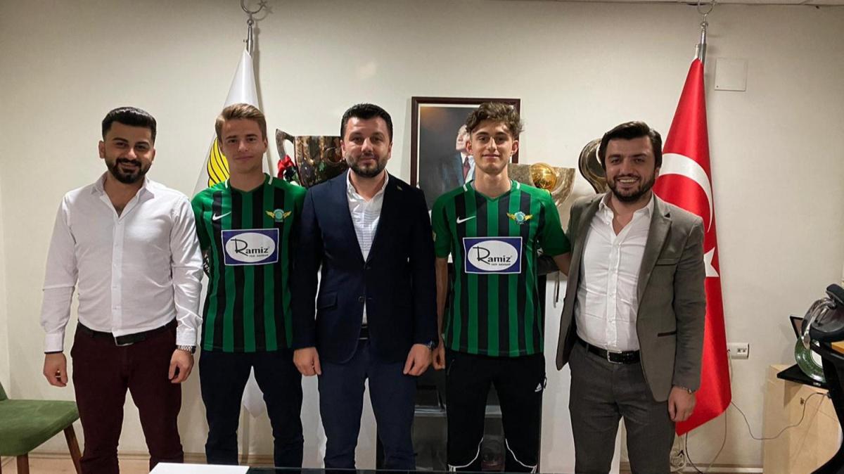 Akhisarspor'da iki imza birden