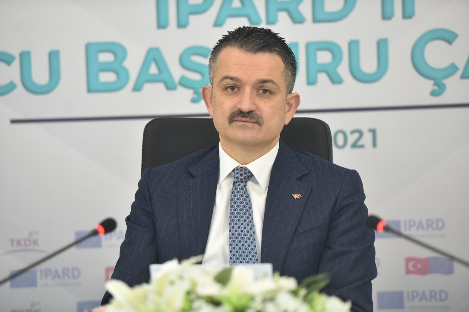Bakan Pakdemirli'den �reticilere hibe m�jdesi