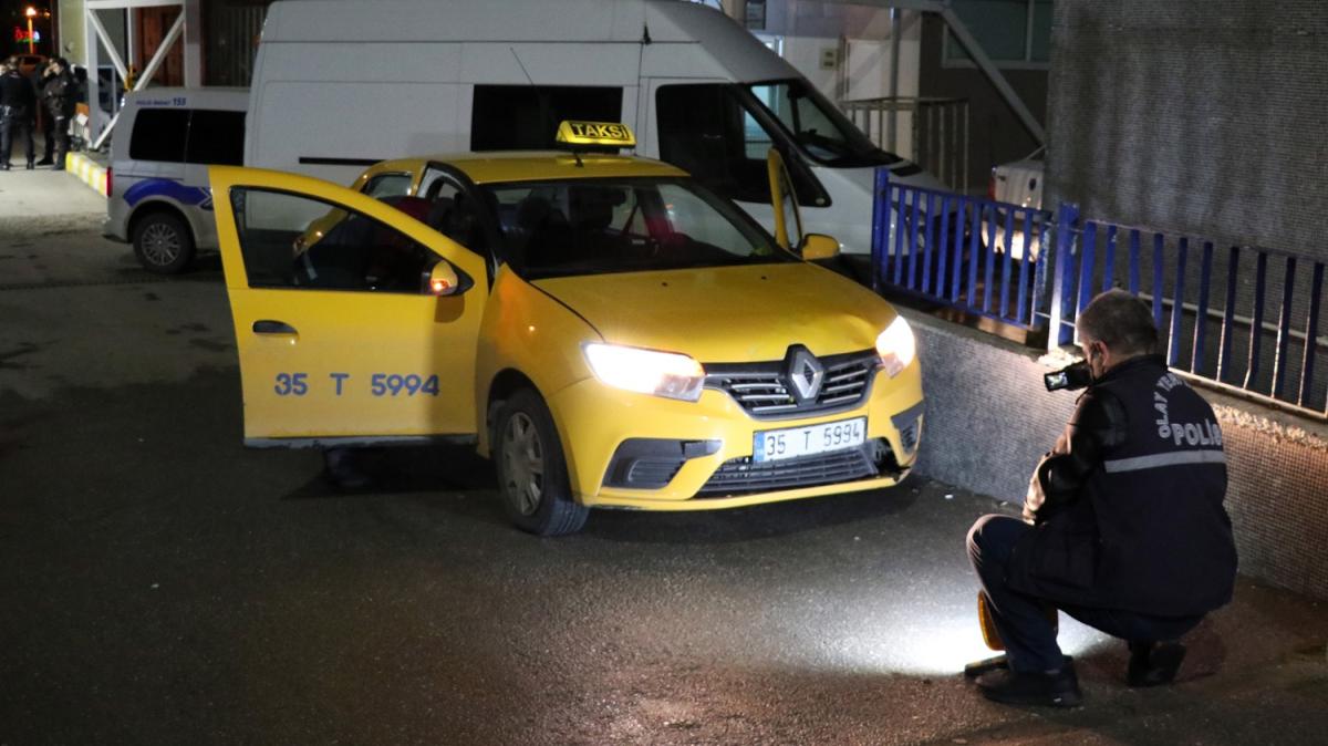 İzmir'de kavga ettikleri taksicinin aracını kaçıran 4 şüpheli hastane bahçesinde yakalandı