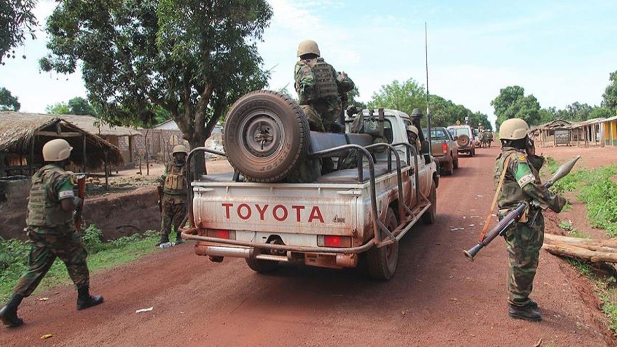 Kamerun, askerlerin sivilleri ldrdn yalanlad
