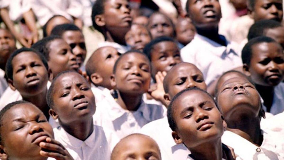 Gney Afrika'da okullara Kovid-19 engeli