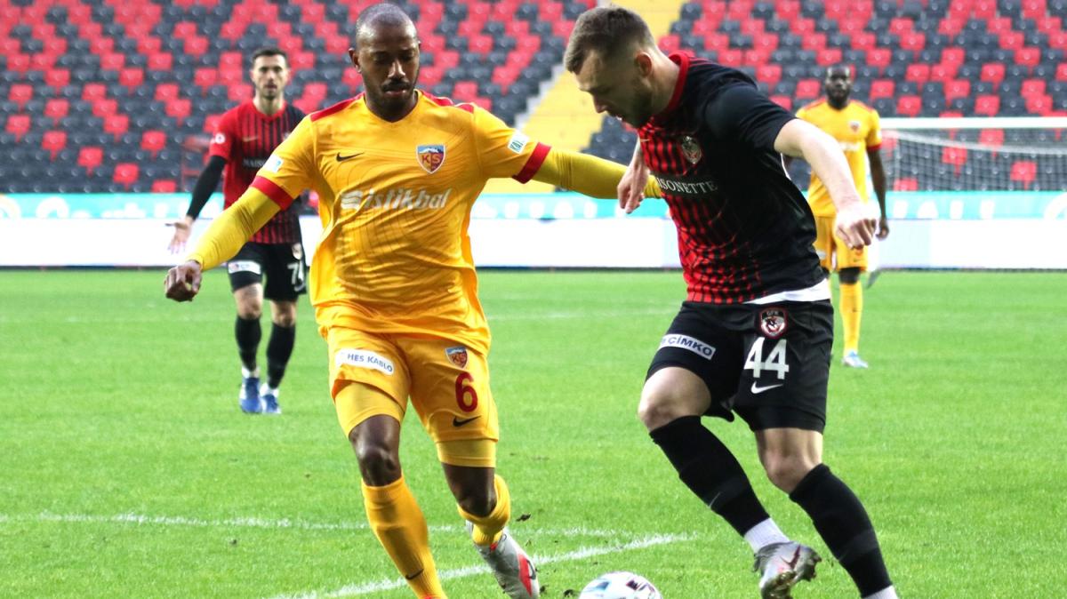 Kayserispor'u yenen Gaziantep FK zirveyi zorluyor