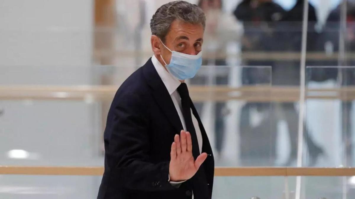 Sarkozy'nin ba yine dertte