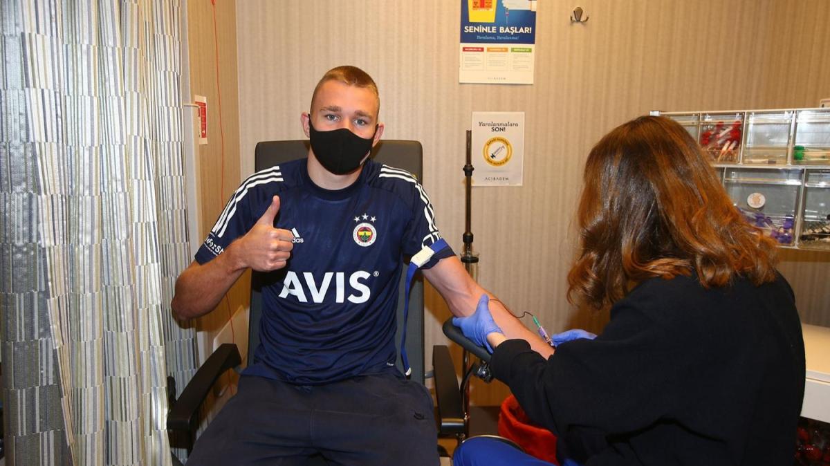 Fenerbahe'nin yeni transferi Attila Szalai'ye salk kontrol