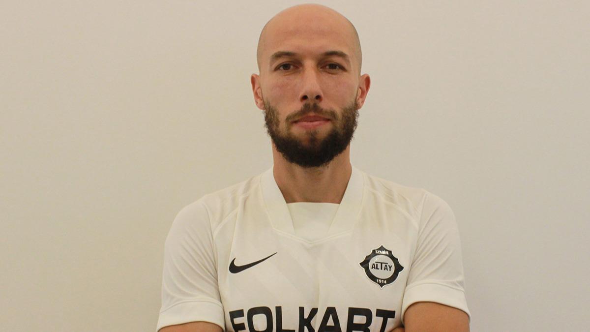 Paras denmeyen Cocalic, Altay'dan ayrld