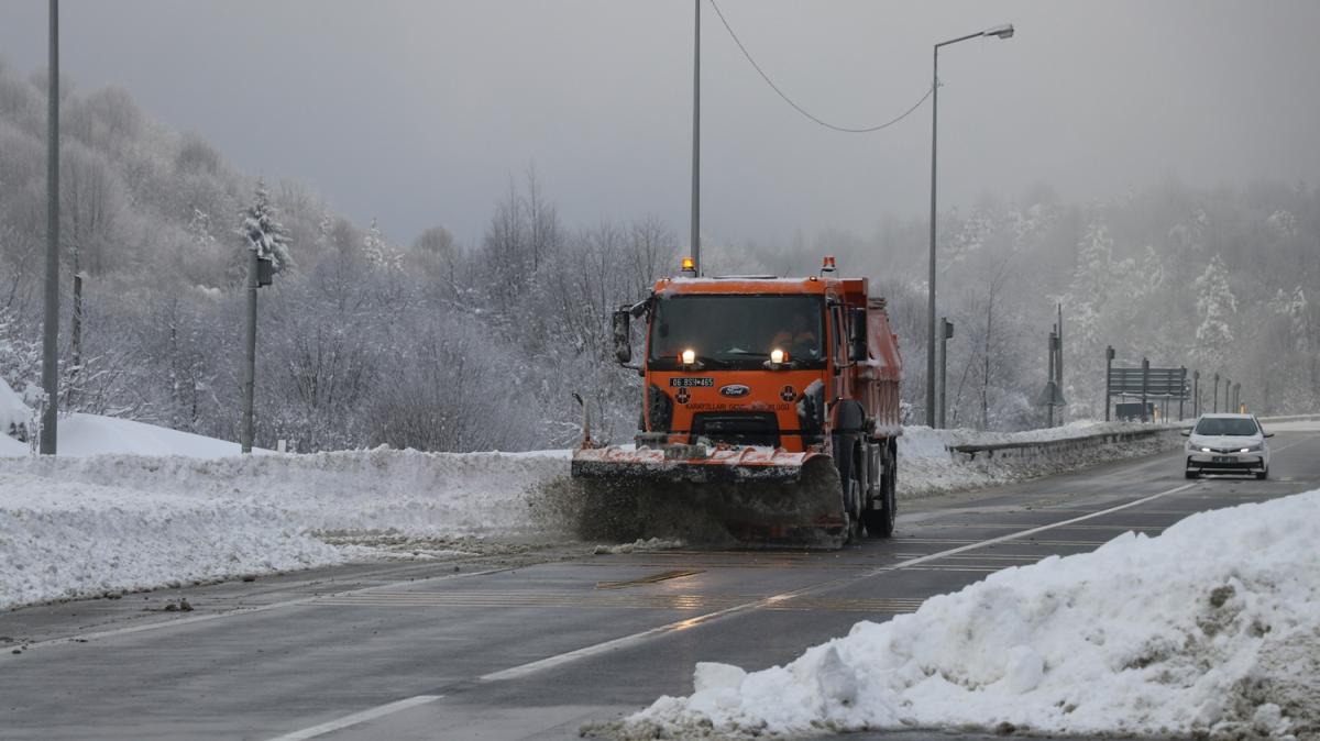 Bat Karadeniz'de kar ya nedeniyle 634 ky yolu ulama kapand 