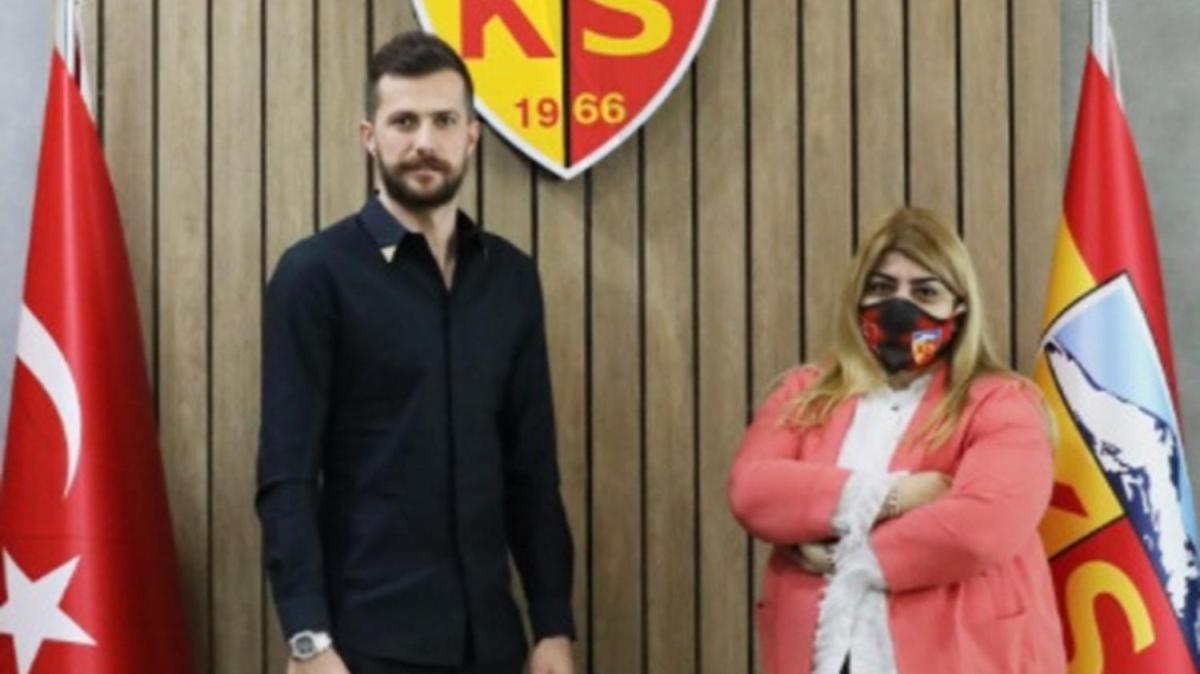 Konyaspor'dan ayrlan Uur Demirok Kayserispor'a transfer oldu