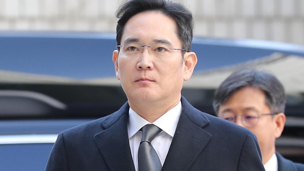 Samsung'un Genel Mdr Yardmcs Lee Jae-yong'a 2,5 yl hapis cezas