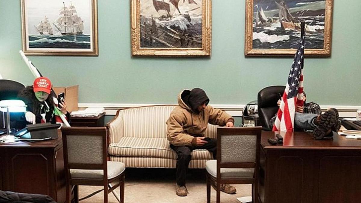 Pelosi'nin bilgisayarı Rus istihbaratına mı satılmaya çalışıldı? FBI harekete geçti