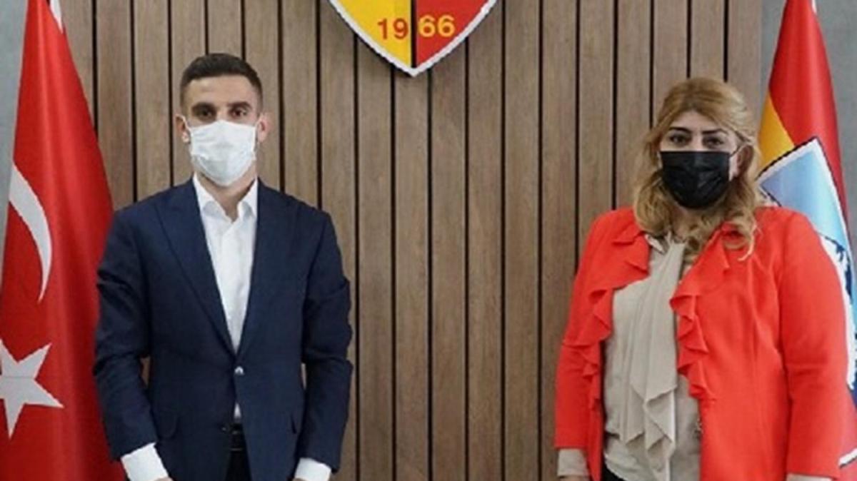Kayserispor, Ramazan Civelek'i transfer etti