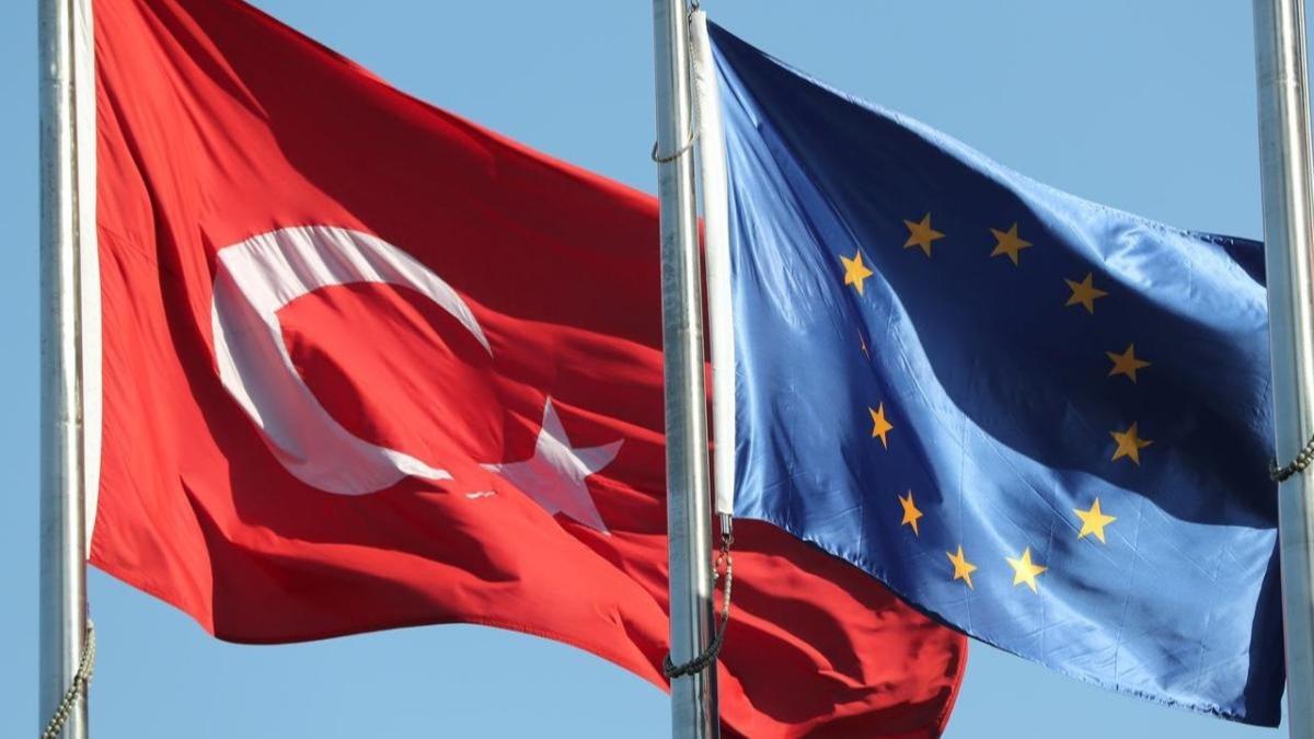 Trkiye-AB ilikilerinde olumlu atmosfer iin diplomatik temaslar younlat 