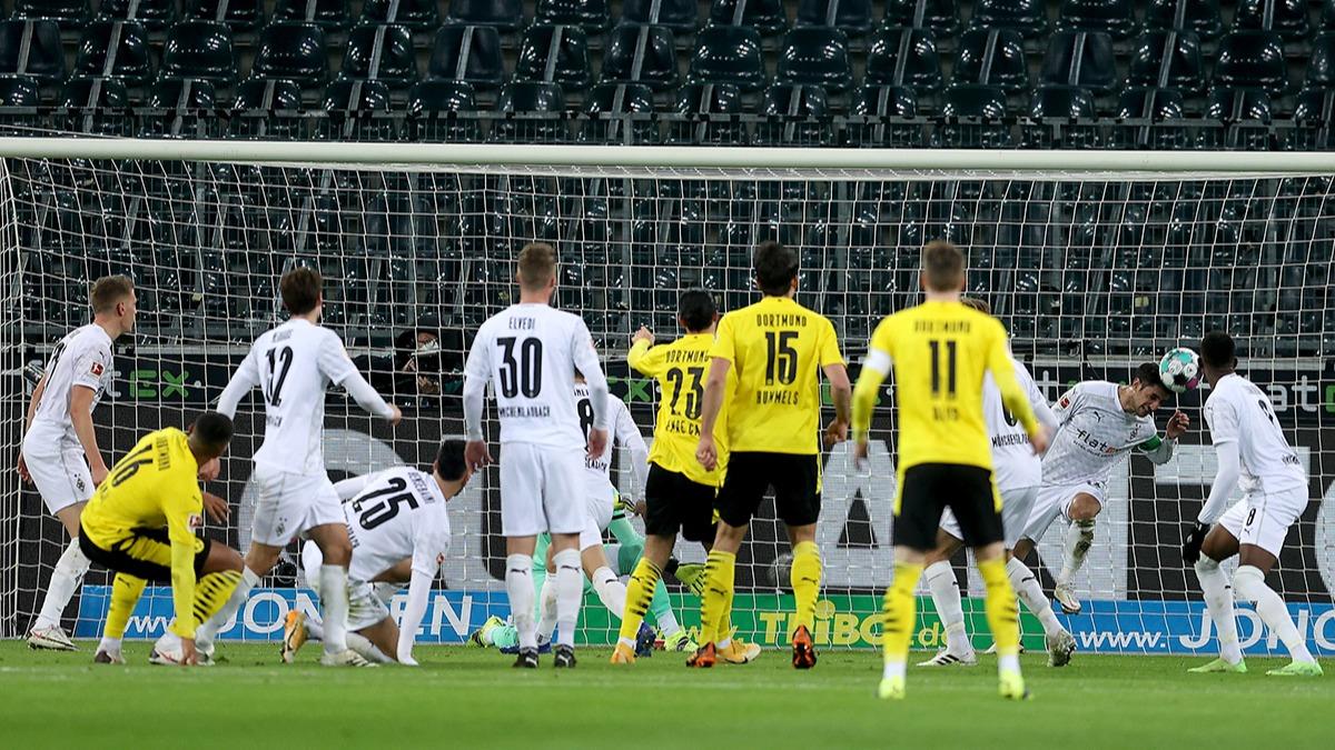Mnchengladbach'tan, Borussia Dortmund'a 4 gol 