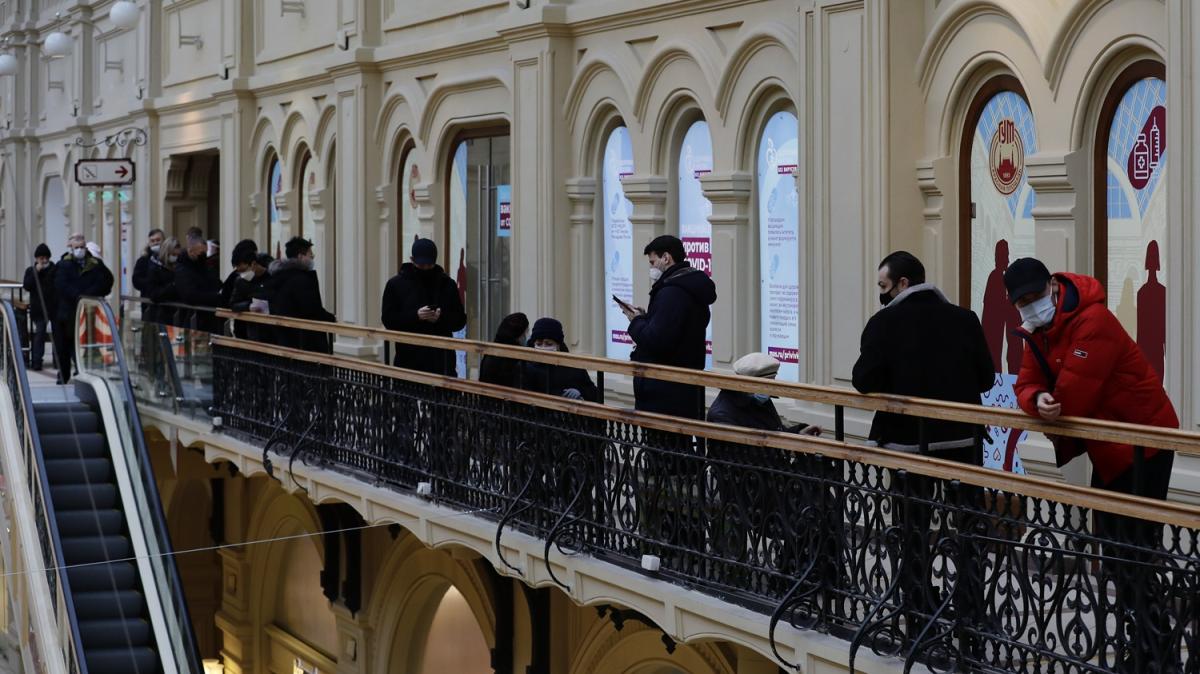 Rusya'da alveri merkezleri ve tiyatro binalarnda alama yaplyor