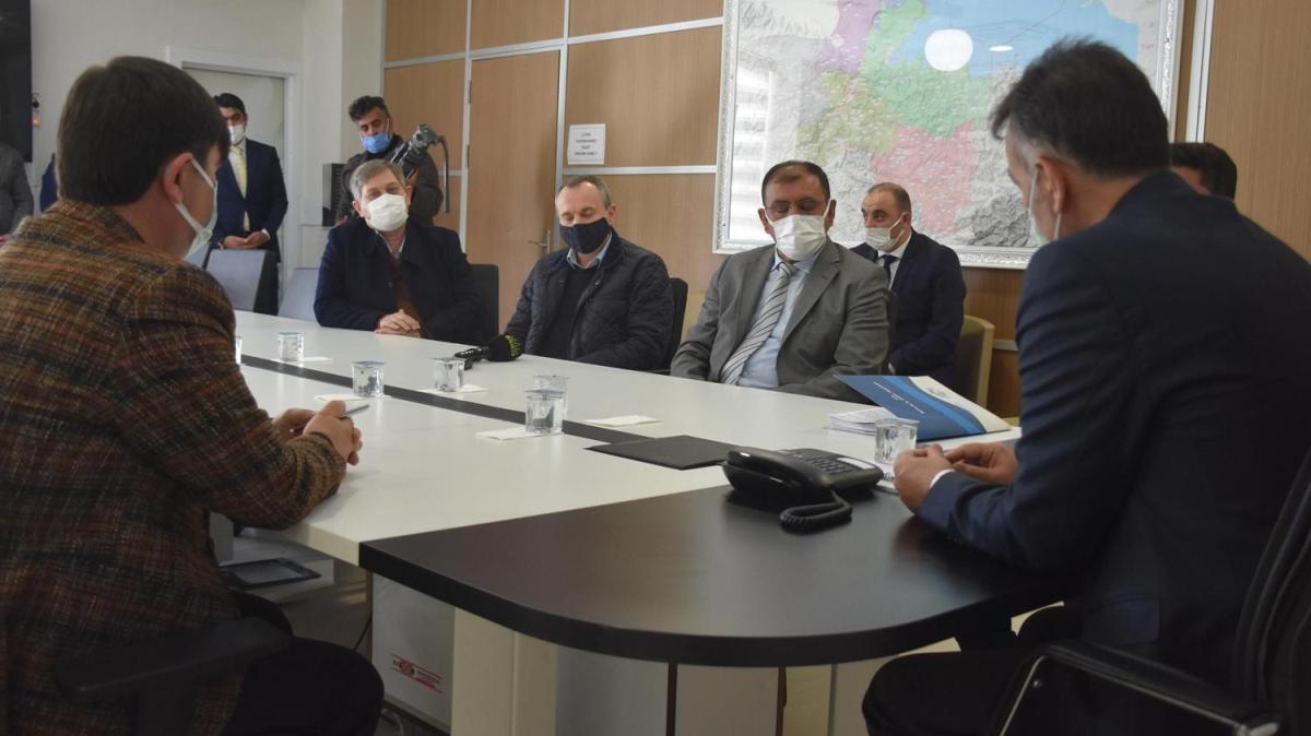 Bitlis'te kurulacak 3 tekstil fabrikasnn protokol imzaland