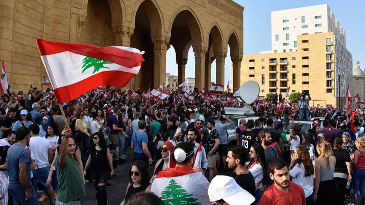 Lbnan'da tansiyon dinmiyor: Bir kii hayatn kaybetti 