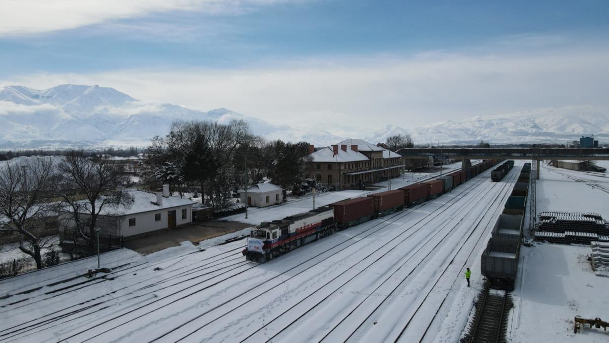 Rusya ve in'e gnderilen ihracat trenleri Erzincan'a ulat 