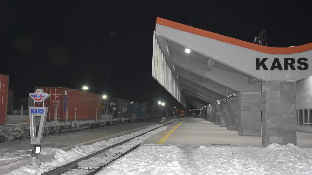 Rusya'ya gidecek ilk ihracat blok treni Kars'tan Grcistan'a uurland