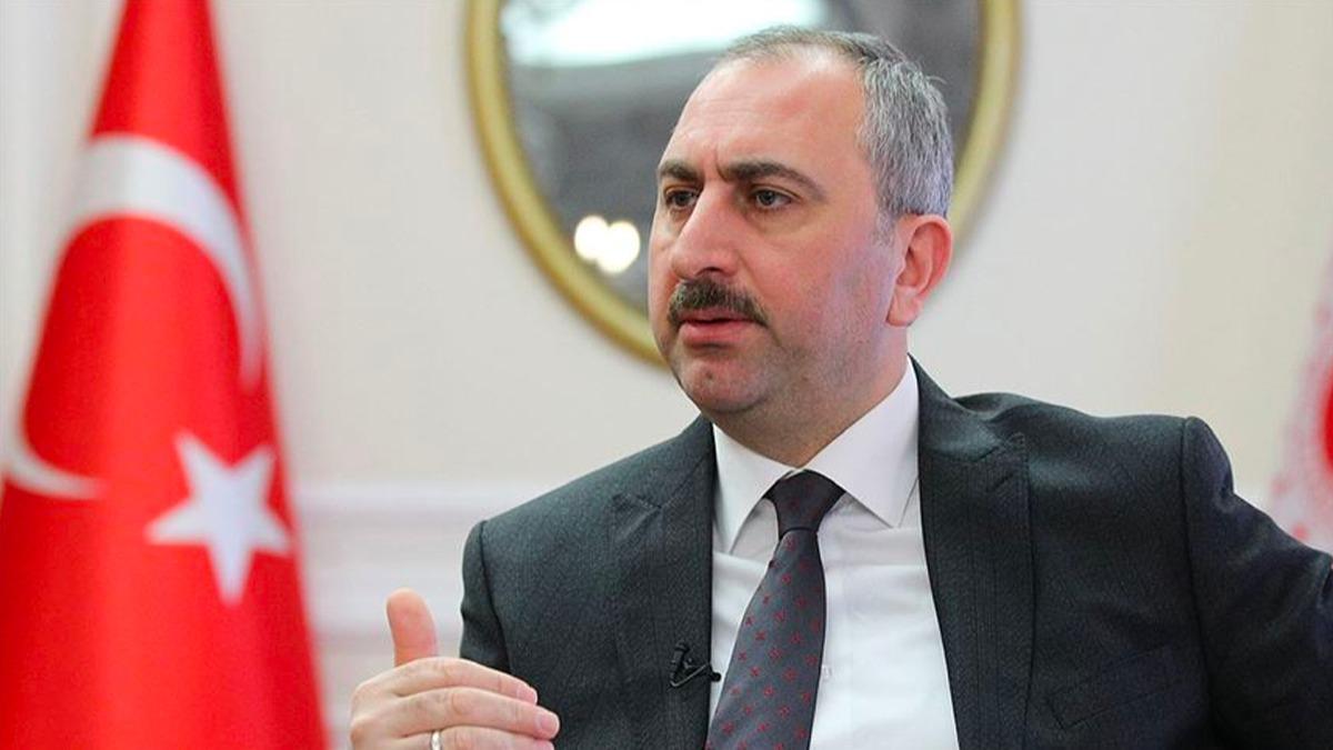 Adalet Bakan Gl: Cumhurbakanmzn yeni anayasa vurgusu bir mjde