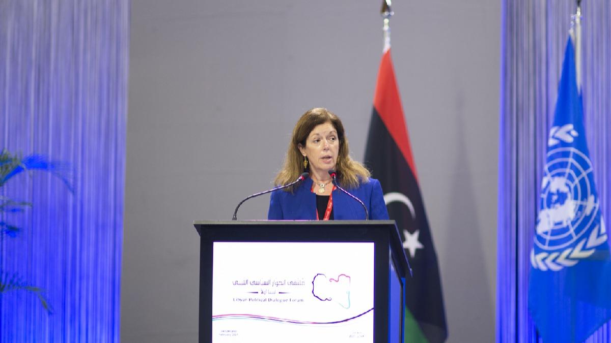 Libyal siyasiler geici hkmet iin topland