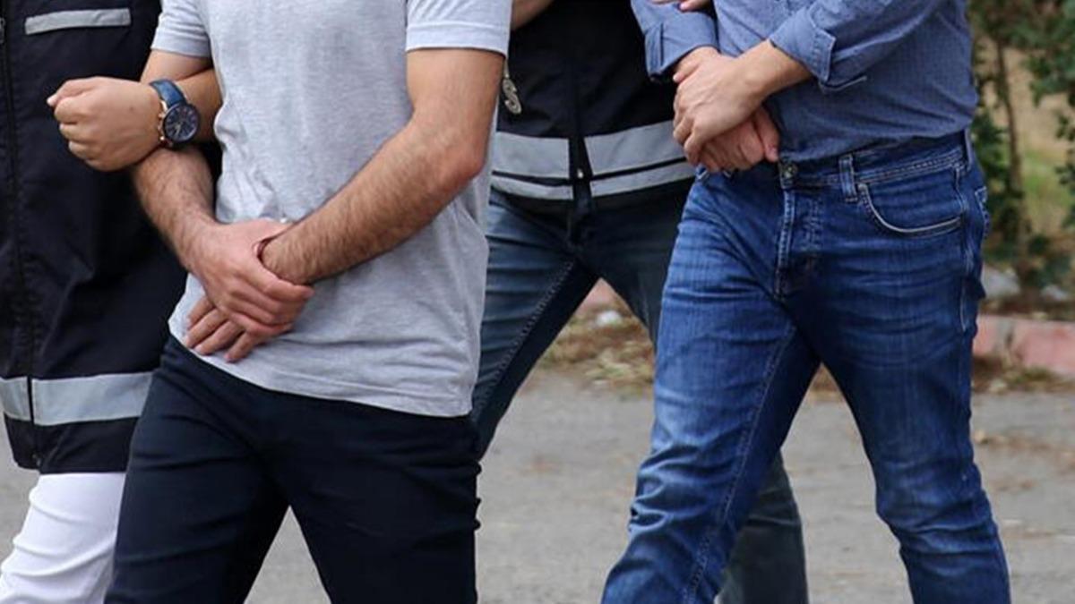 DEA sevicilerine baskn: 2 gzalt
