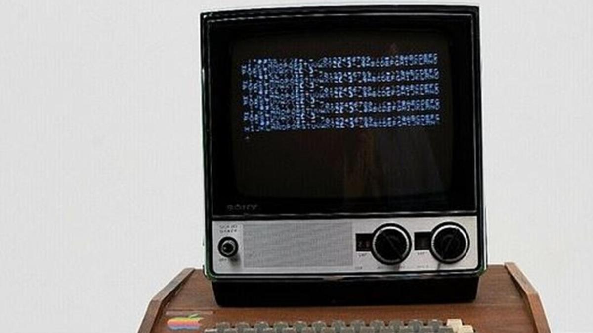 Apple'n ilk bilgisayar sata karld 