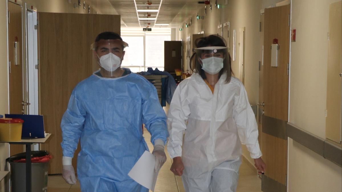 Koronavirs 2 kez atlatan doktor ziek: Koronavirs tedavisi gren eler arasnda haberlemeyi saladm