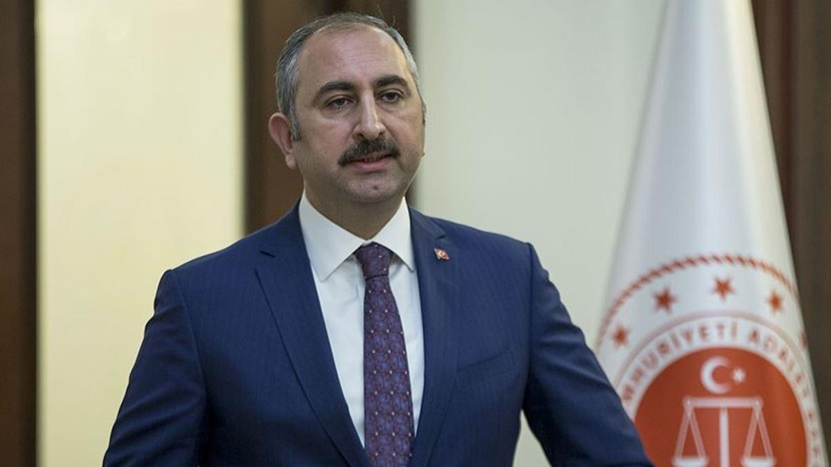 Bakan Gl'den 'yeni anayasa' aklamas