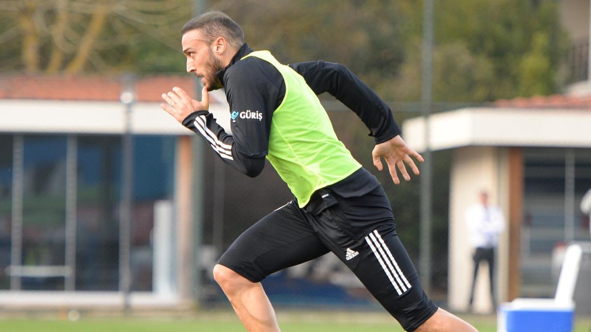 Beikta'n yeni transferi Cenk Tosun takmla almalara balad