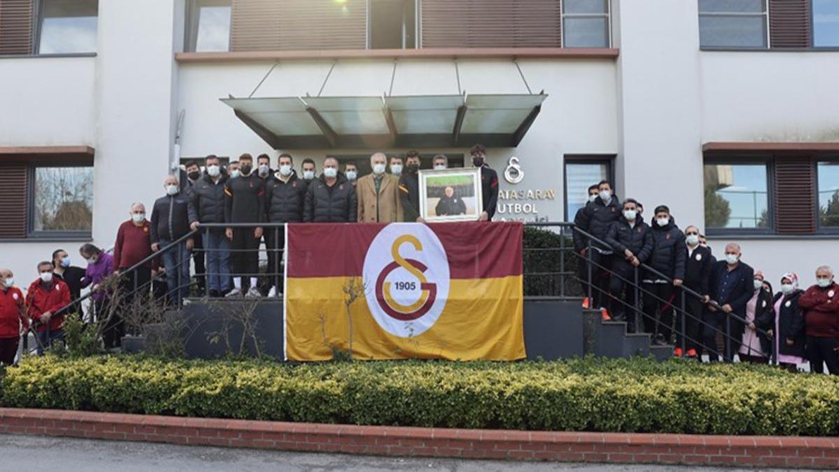 Florya'da  Ahmet Keskinkl iin anma treni