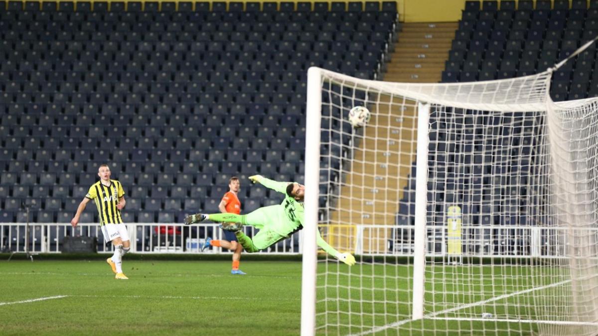 Baakehir, Fenerbahe'yi uzatmalarda eledi