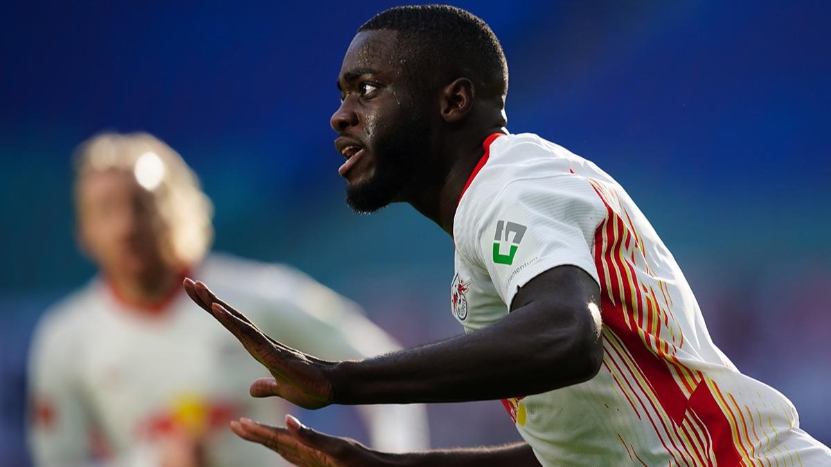 Bayern Mnih, Upamecano transferini resmen aklad